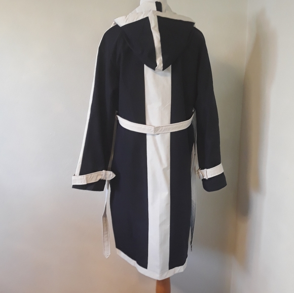 Bi-Color Windbraker Trench Coat - Picture 8 of 10